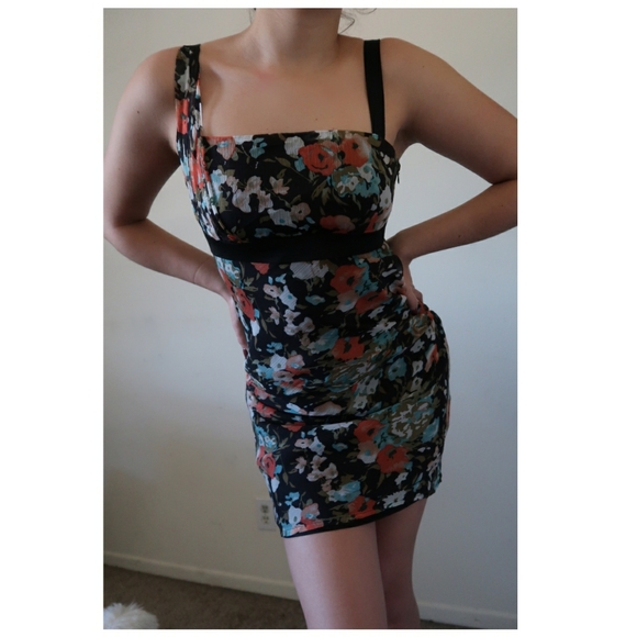 Buffalo flower dress - Picture 1 of 2